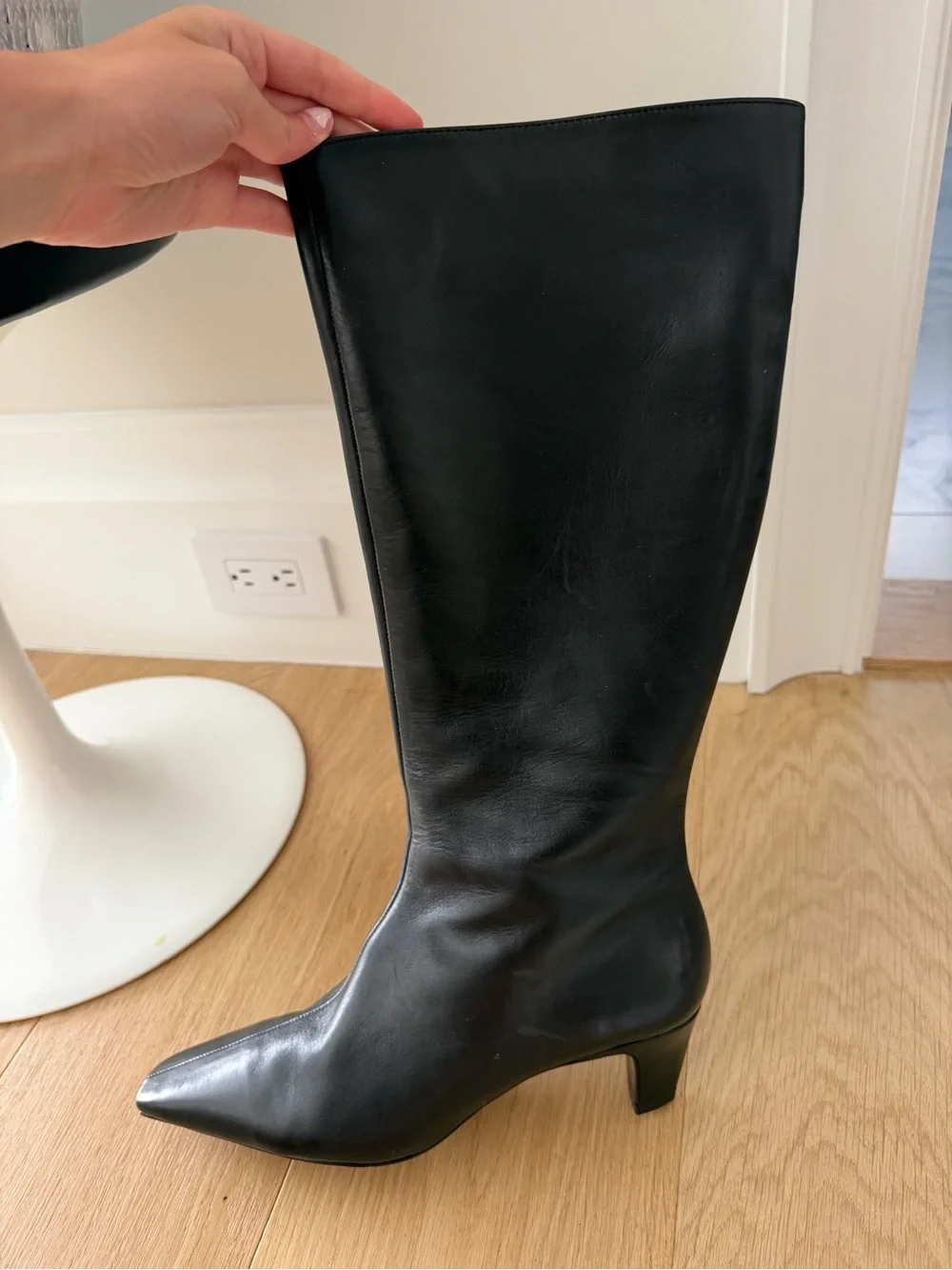 SCHULTZ NEVER BEEN WORN Black Pointed Toe Over-The-Knee Boots